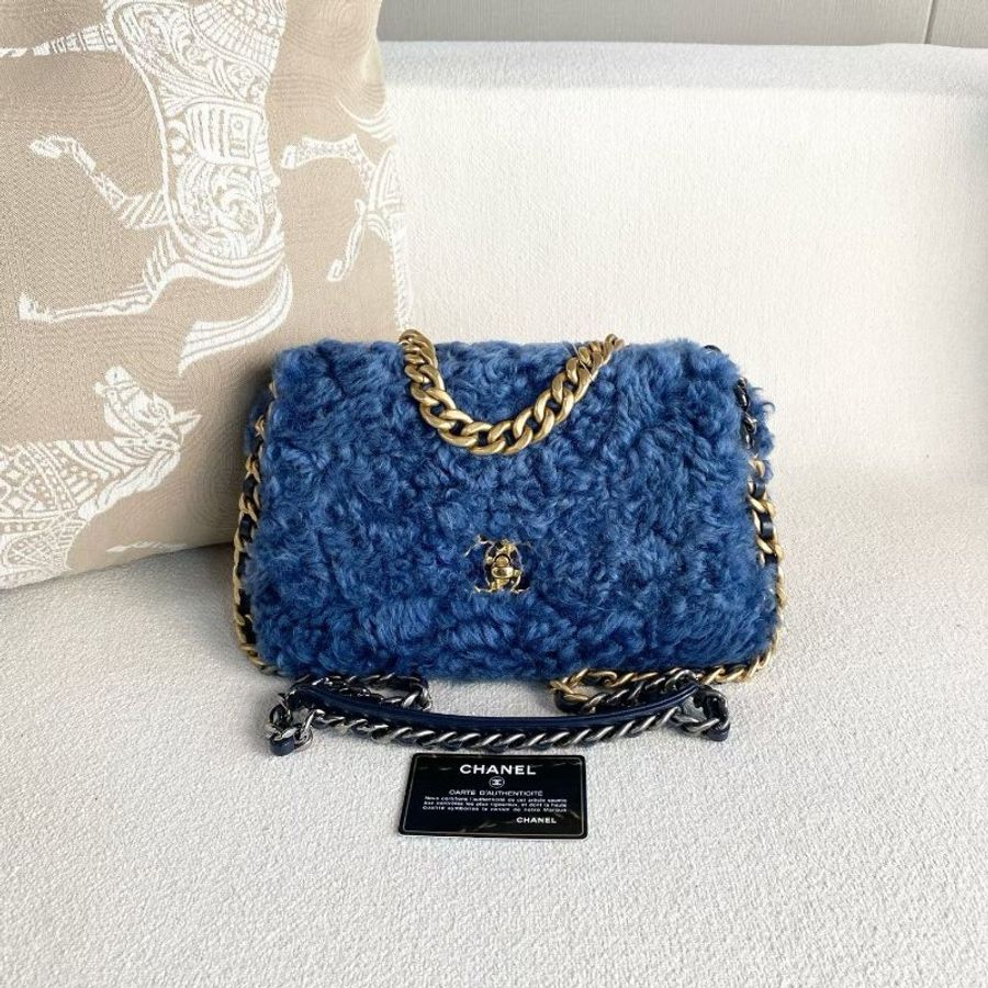 Chanel 羊羔毛19bag小號 藍色金扣 26*20*9 98新配件塵袋保卡-2