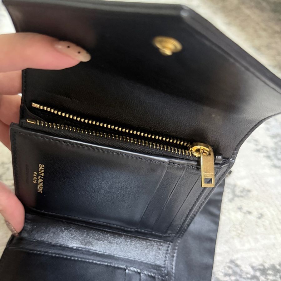 YSL 金字logo 羊皮三折開釦短夾 9新⬆️-5