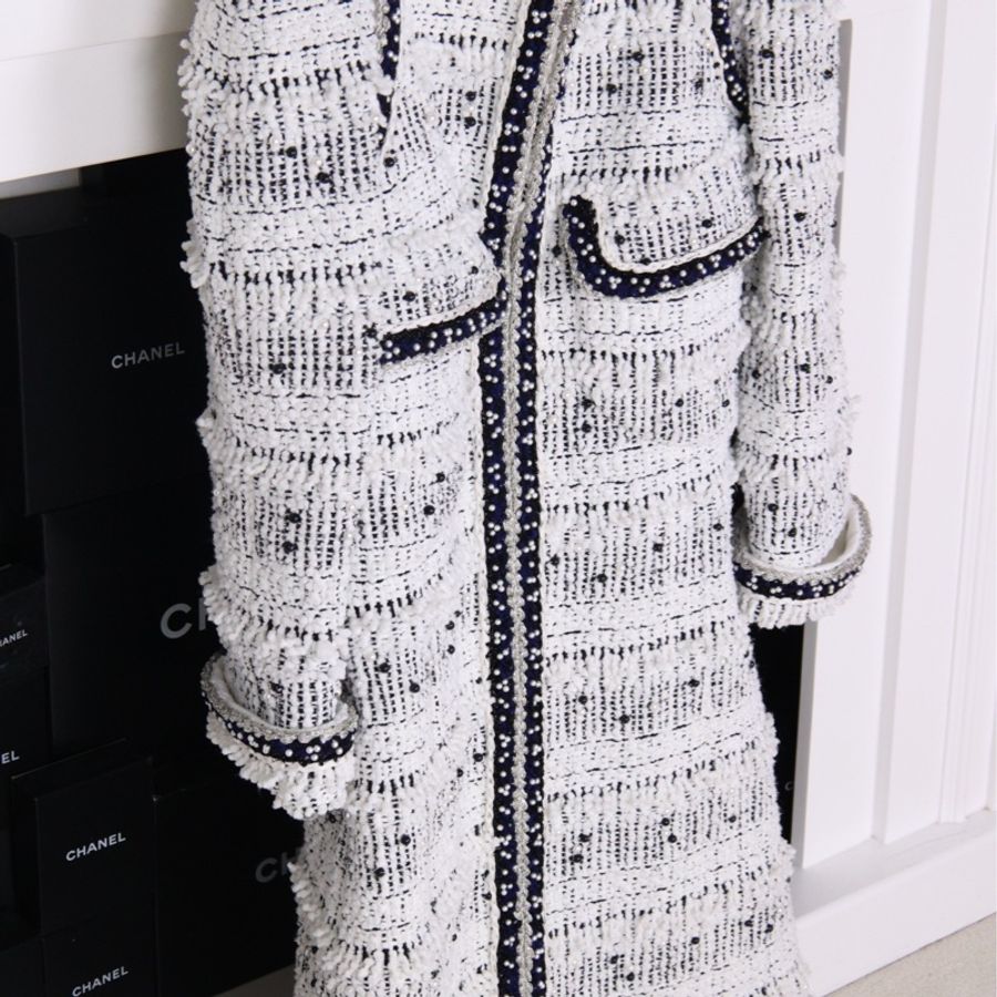 Chanel 17年地控系列重工钉珠滚边立领长款上衣外套-2