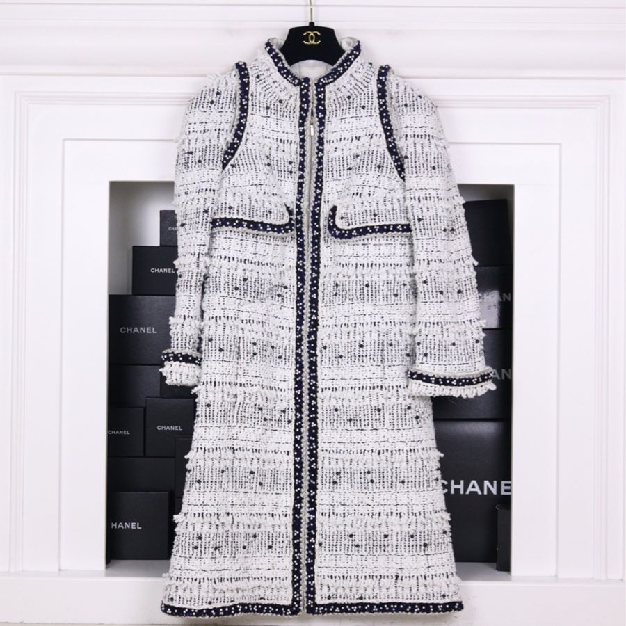 Chanel 17年地控系列重工钉珠滚边立领长款上衣外套-9