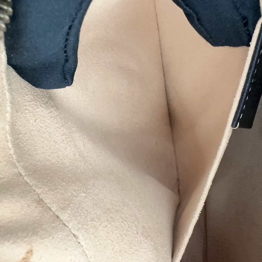 GUCCI黑金牛皮馬夢24CM相機包-19