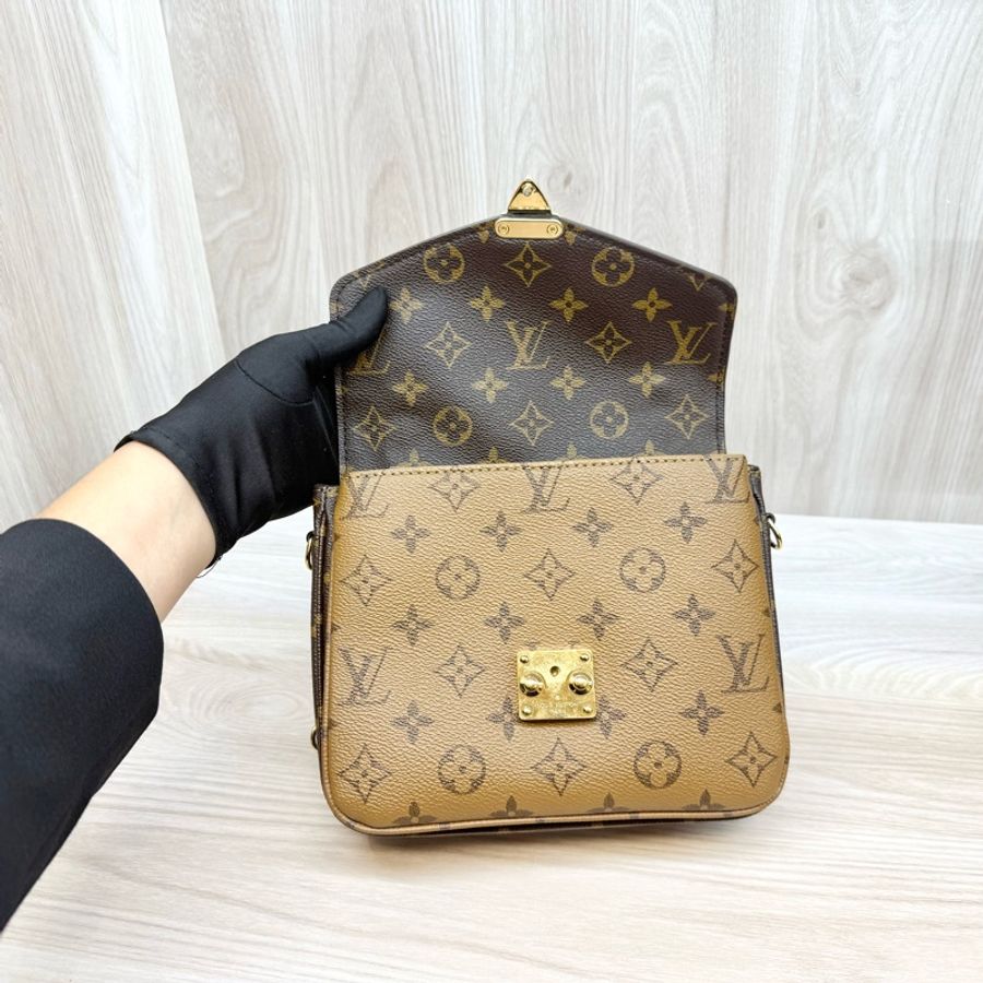 LV新款多種背法✨雙色Pochette Metis後背包M11941-16