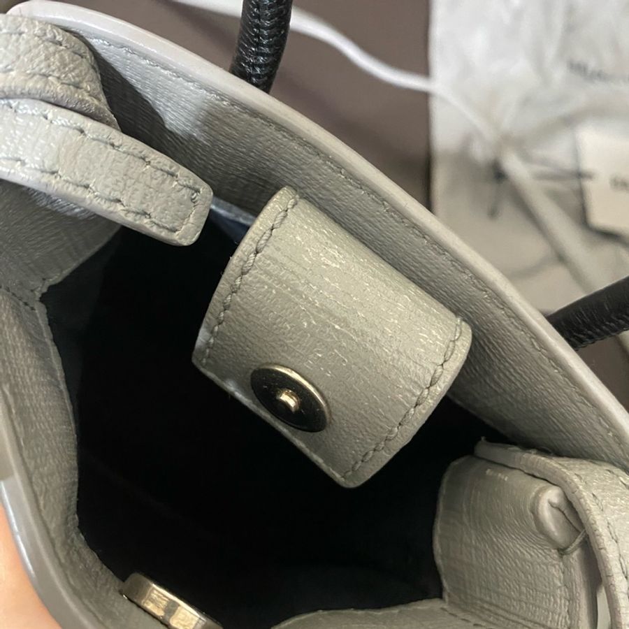 Balenciaga灰色手機包-11