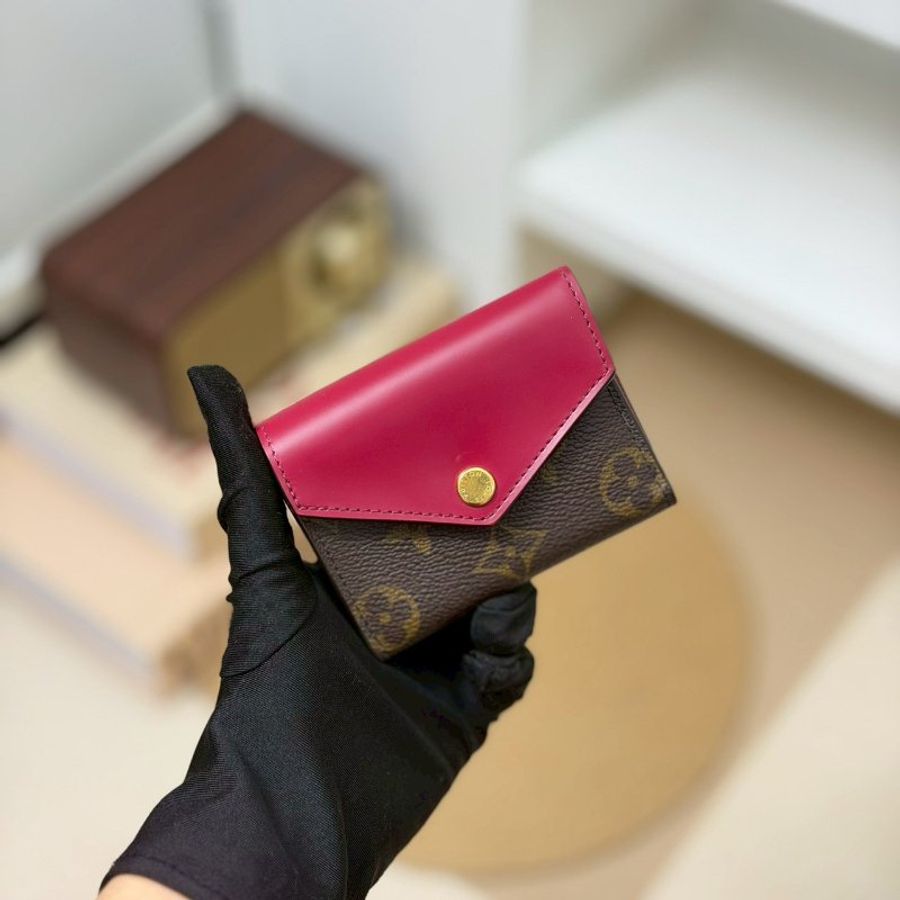🏷LV 路易威登.Zoe Mini 三折短夾 酒紅色 M62932-0