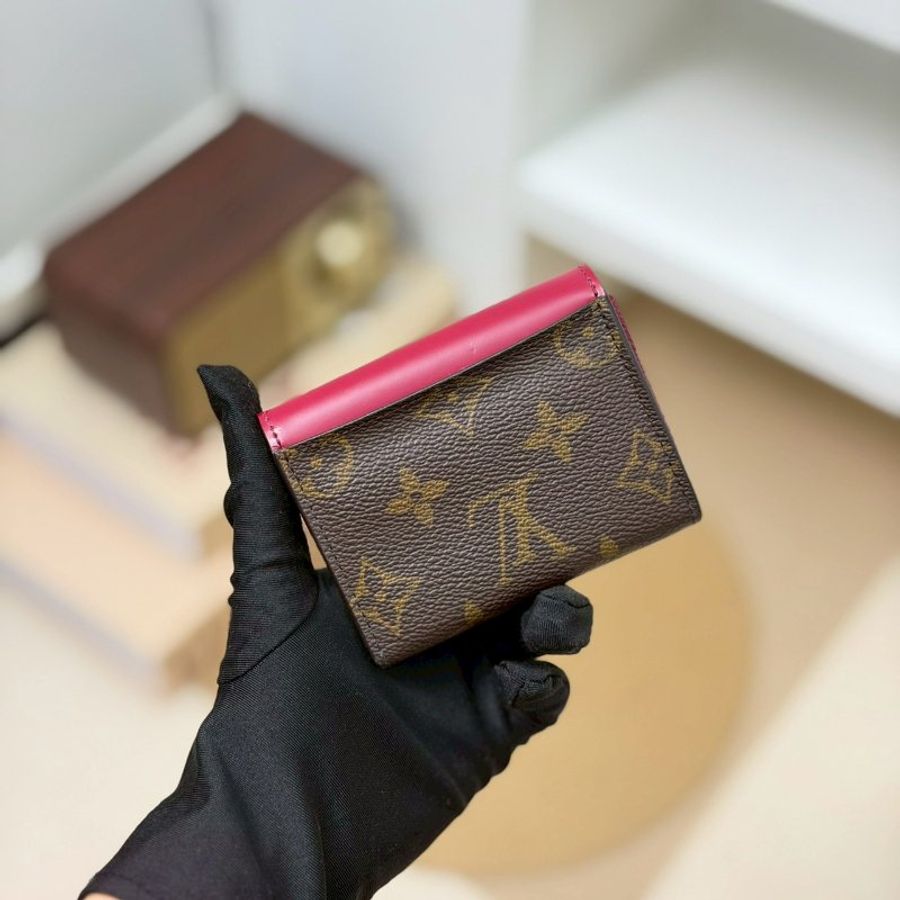 🏷LV 路易威登.Zoe Mini 三折短夾 酒紅色 M62932-1