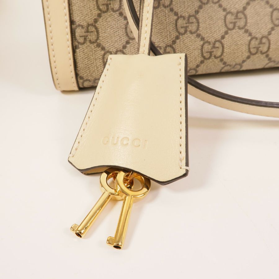 GUCCI 塗層帆布Padlock GG金扣肩背袋-11