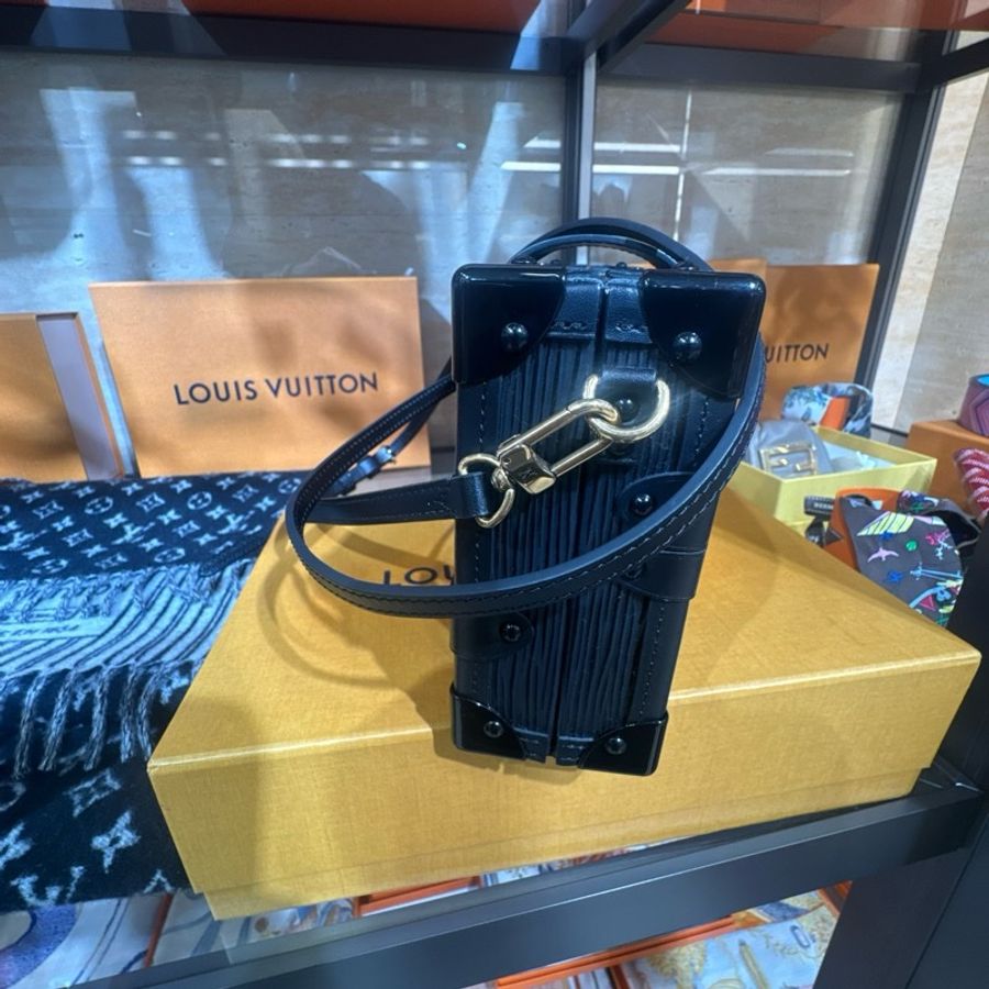 全新未使用Lv 小型箱盒包,M59179-1