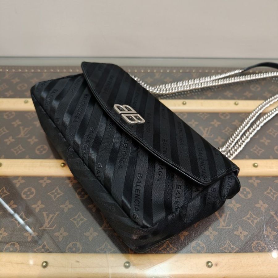 BALENCIAGA/巴黎世家LockRound黑銀尼龍緞面單肩斜挎包-2
