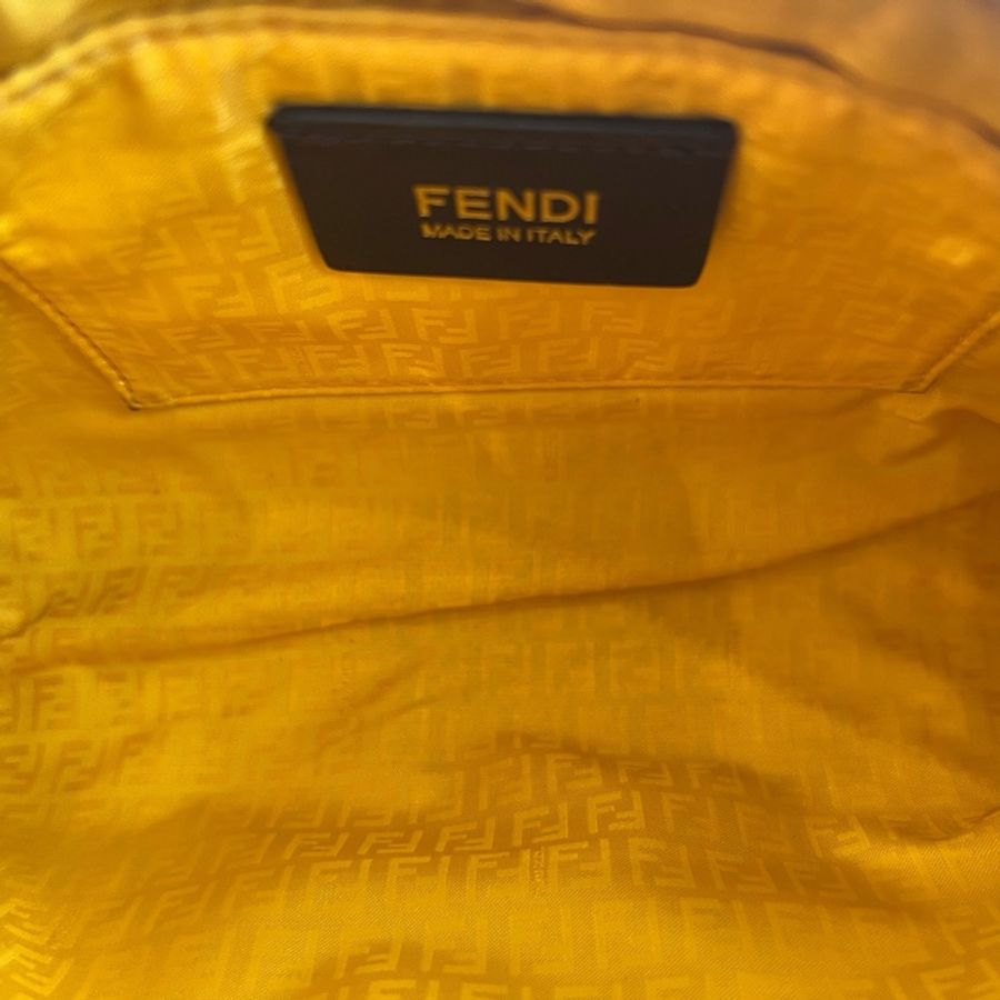 Fendi 芬迪 老花麻將腋下包 底長20-5