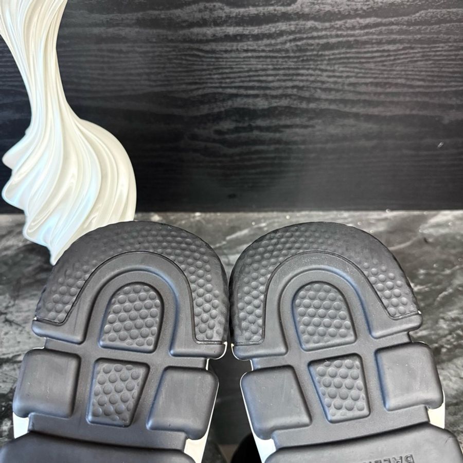Balenciaga巴黎世家灰白襪子鞋休閒鞋 44碼 95新-5