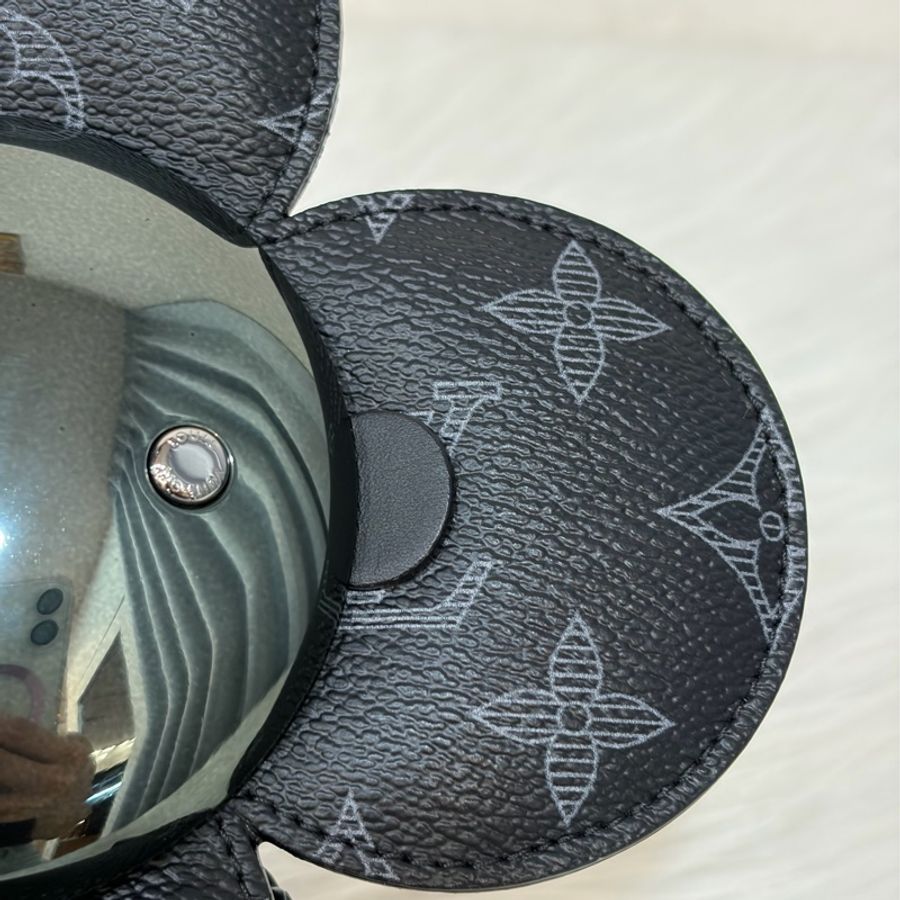 LV GI0284 Vivienne METAL KAKI KIM JONES 黑花花朵星球公仔金屬人偶-14