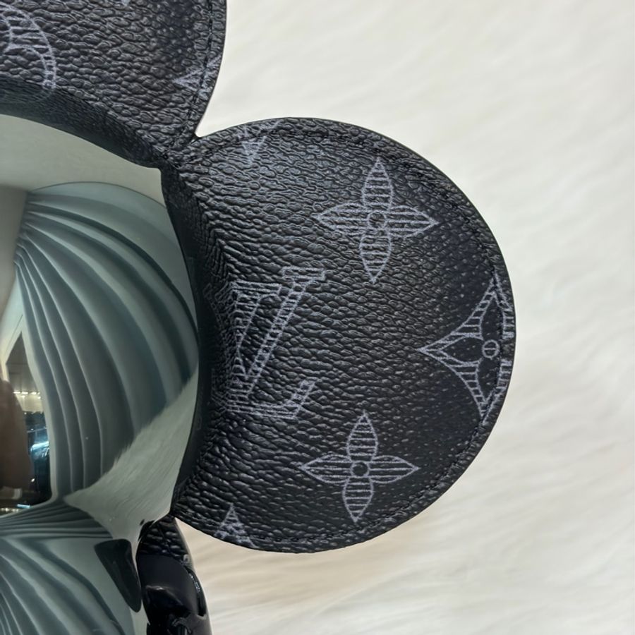 LV GI0284 Vivienne METAL KAKI KIM JONES 黑花花朵星球公仔金屬人偶-24