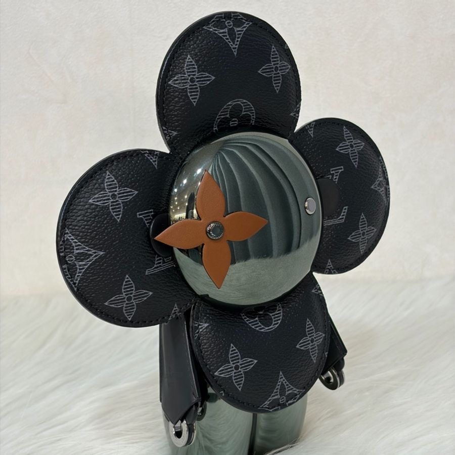 LV GI0284 Vivienne METAL KAKI KIM JONES 黑花花朵星球公仔金屬人偶-39