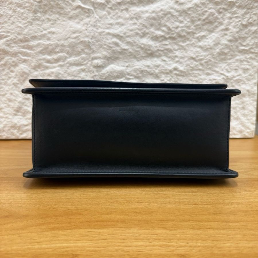 芬迪/FENDI 牛皮黑色-4