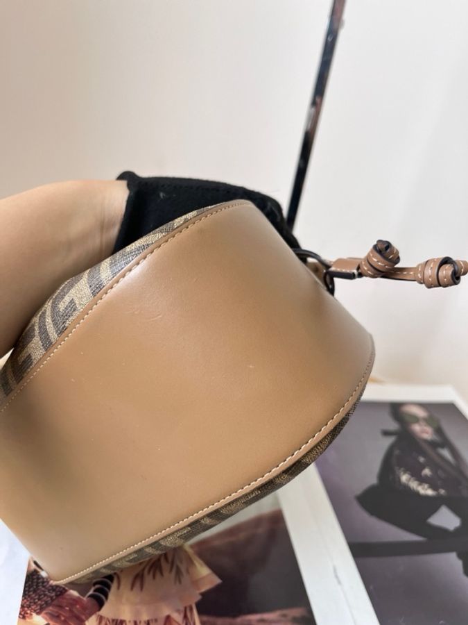 FENDI 芬迪 Pomodorino老花抽繩迷你燒麥包-7