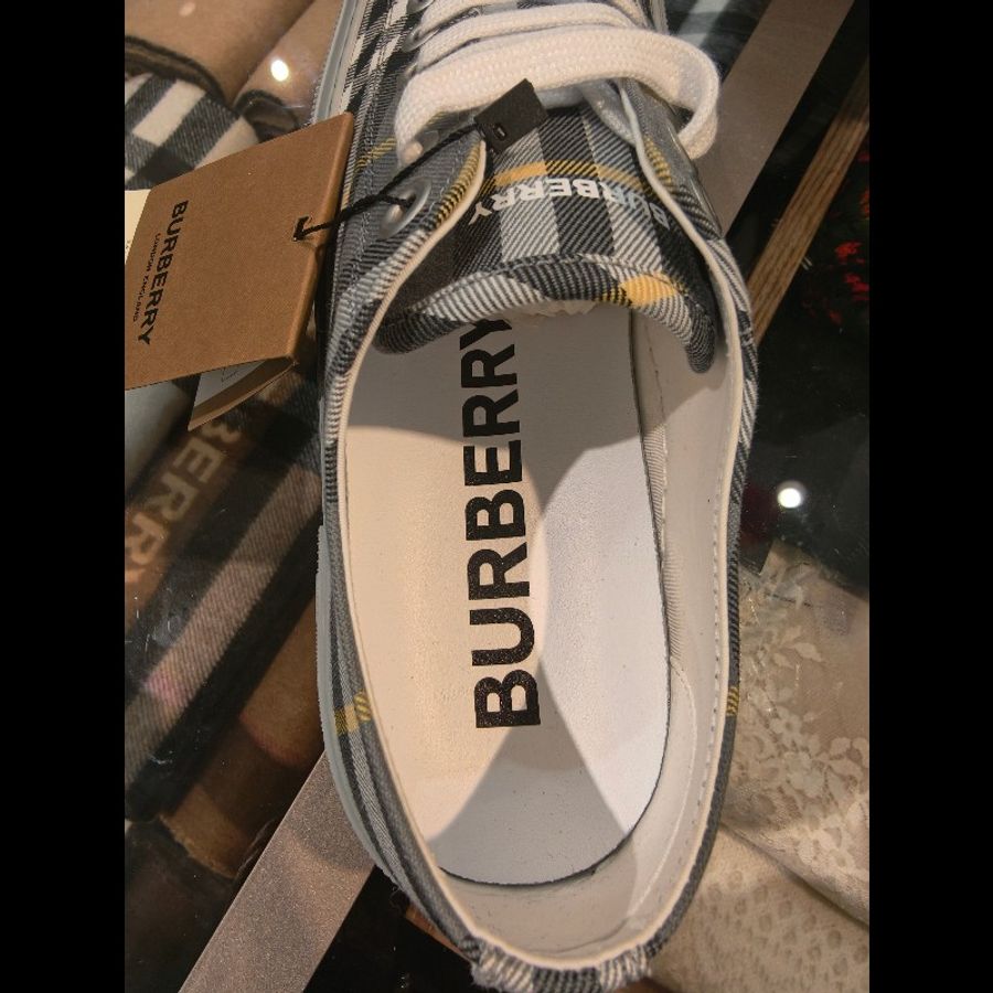 BURBERRY男款休閒運動鞋碼數42碼-3