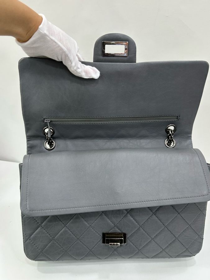 Chanel香奈兒 灰色2.55鏈條包 12開 尺寸：20*31.5*10-7