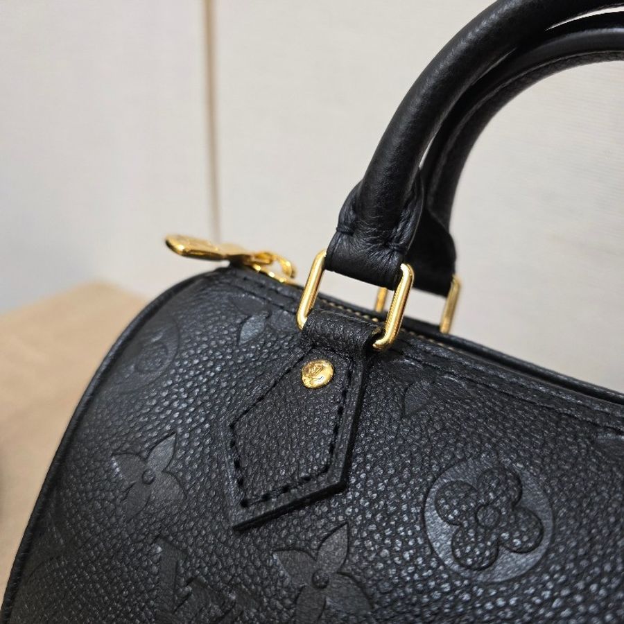 [品況優🥨] LV黑牛皮壓紋金釦NanoSpeedy手提斜背包-7