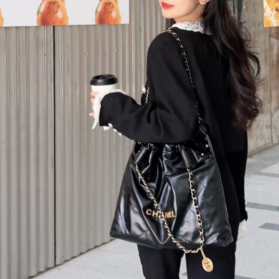 #專櫃2️⃣5️⃣萬 #近新全配🈶購證 香奈兒黑金22bag中號垃圾袋-4
