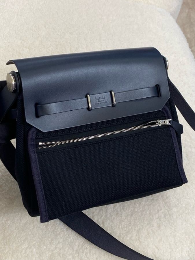 Herbag mini 黑色拼深藍 銀扣-2