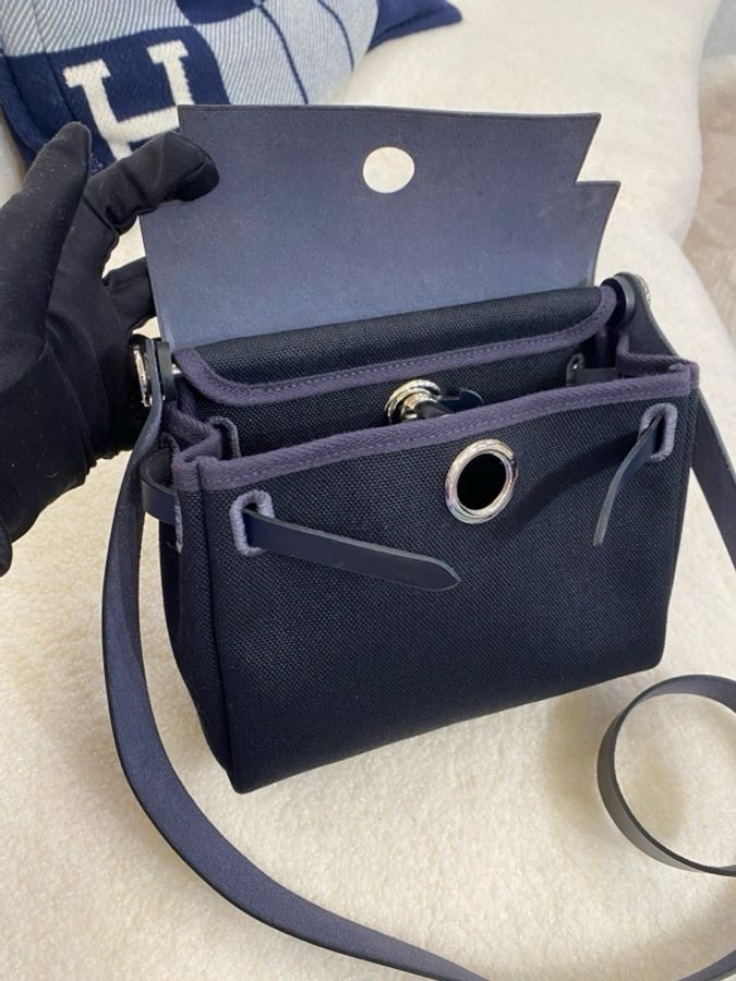 Herbag mini 黑色拼深藍 銀扣-3