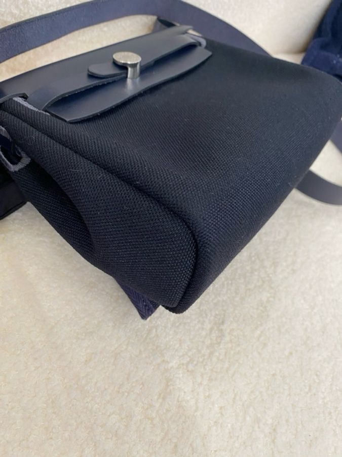 Herbag mini 黑色拼深藍 銀扣-5