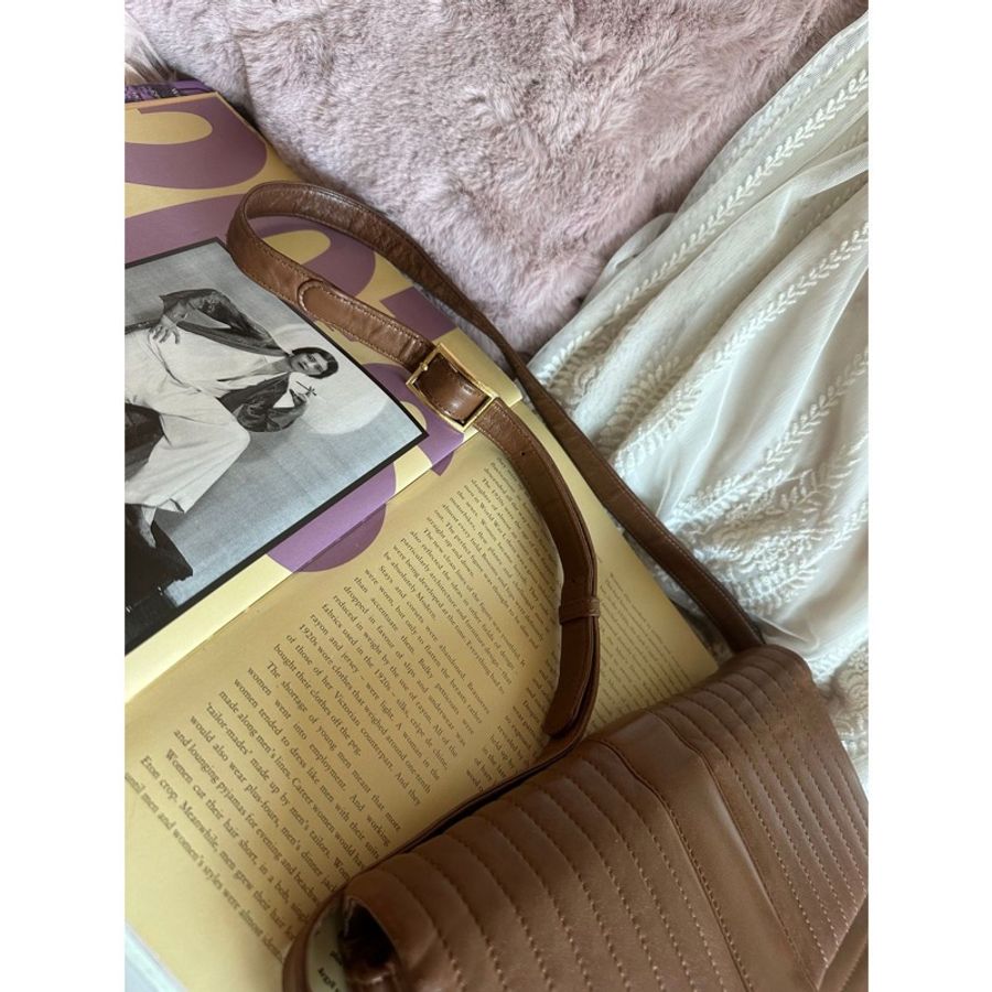 紀梵希 Givenchy 日本中古 絕版 古董 Vintage 4G 絎縫皮革翻蓋包 中古包 斜挎包-10