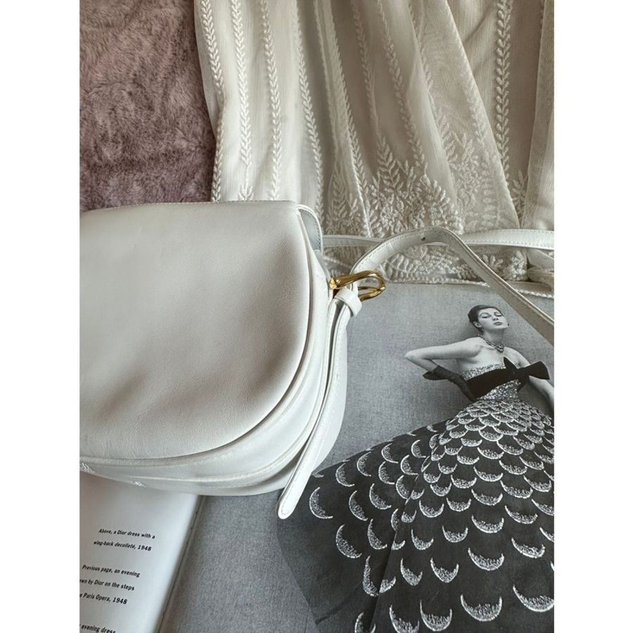 紀梵希 Givenchy 日本中古 絕版 古董 Vintage 白雪公主 Box 皮 絕美復古金扣 馬鞍包 斜背包-8