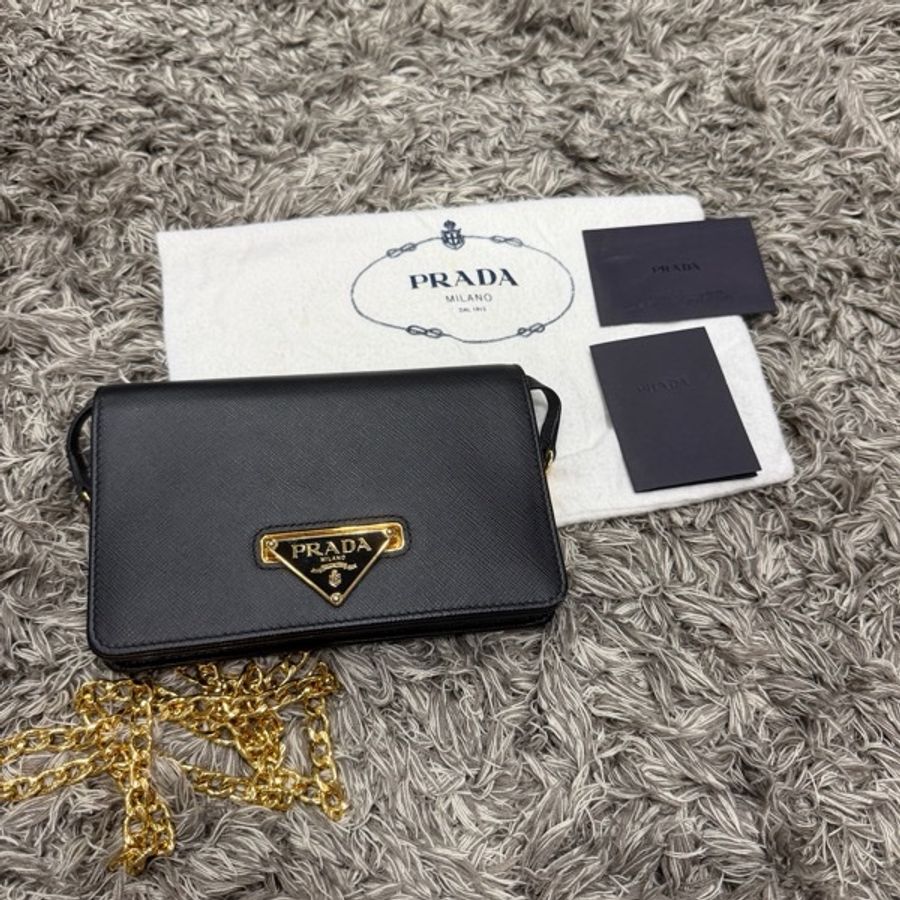 PRADA 普拉達 Saffiano 穿釦三角牌防刮牛皮雙層手拿/鍊包(黑色)-12