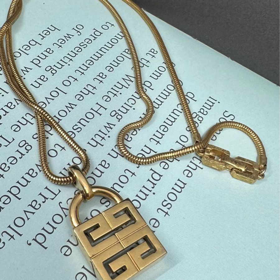 紀梵希 Givenchy 日本中古 絕版 古董 Vintage 4G 鎖頭金屬項鍊-0