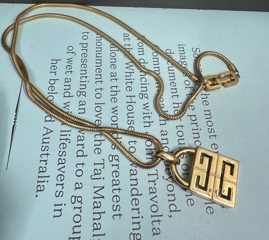 紀梵希 Givenchy 日本中古 絕版 古董 Vintage 4G 鎖頭金屬項鍊-5