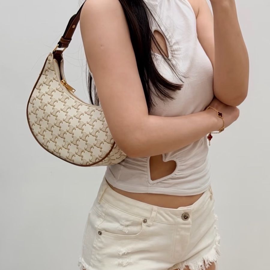 🌷夏日甜包!Celine Cabas Ava 老花腋下包 白色-8