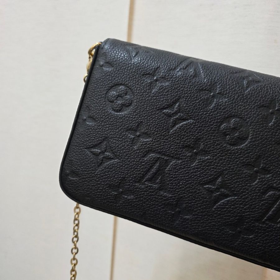 [品況優🥨專櫃銷量王] LV黑牛皮壓紋三合一斜背鍊包WOC-1
