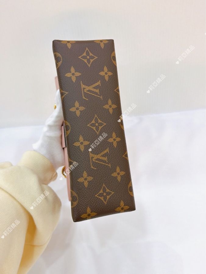 莉亞精品♡ Lv M44080 Locky BB 粉色 二手美包-5