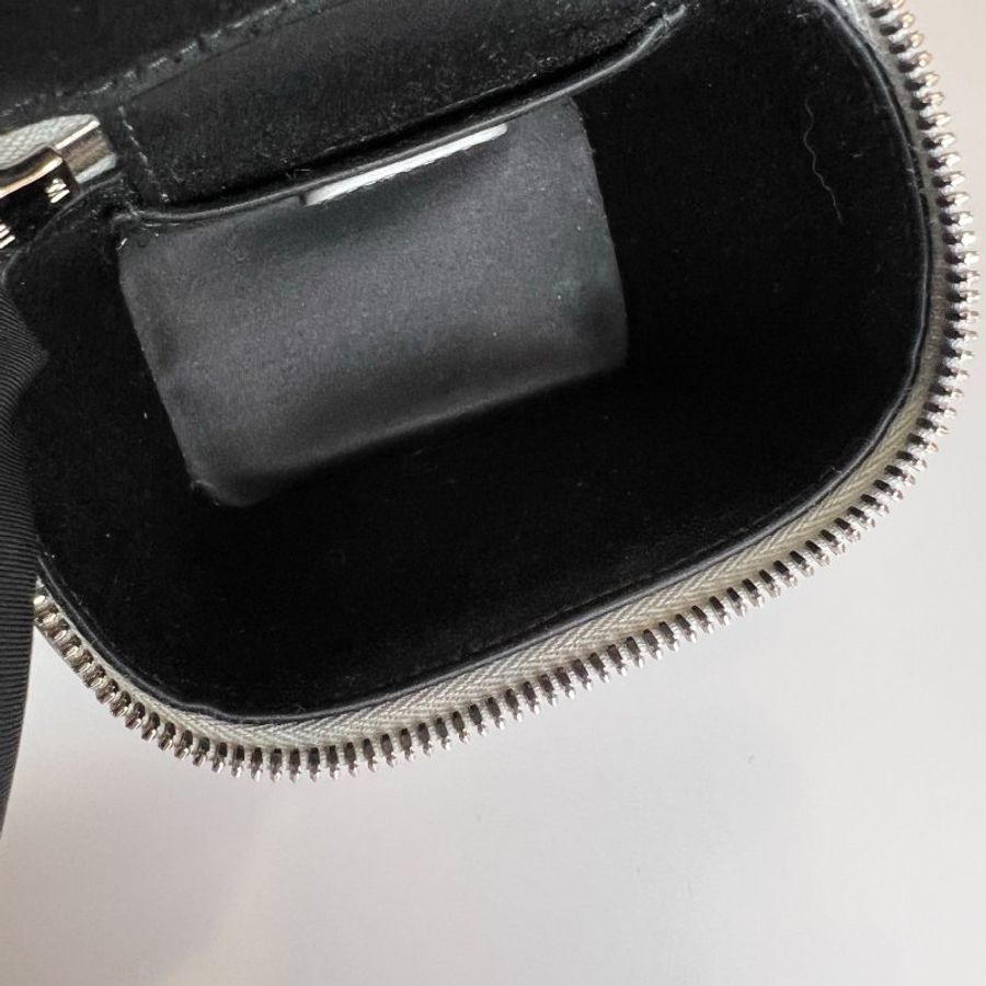 MIUMIU 5BP086 銀色化妝包 MINI-7