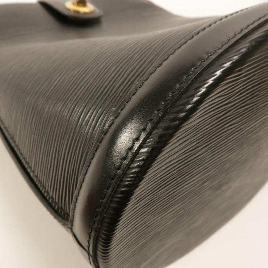 LOUIS VUITTON Epi Cluny肩背袋-10