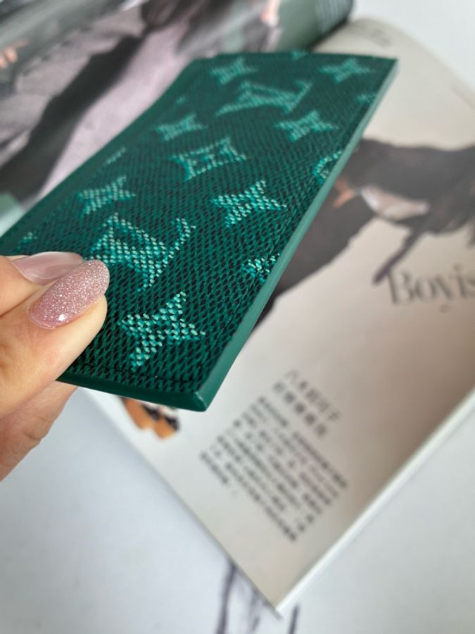 LV綠色扁一字卡片零錢包-6