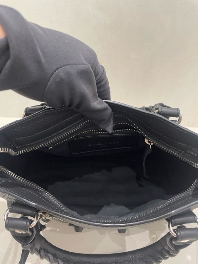 Balenciaga巴黎世家mini 黑銀油蠟皮機車包-4