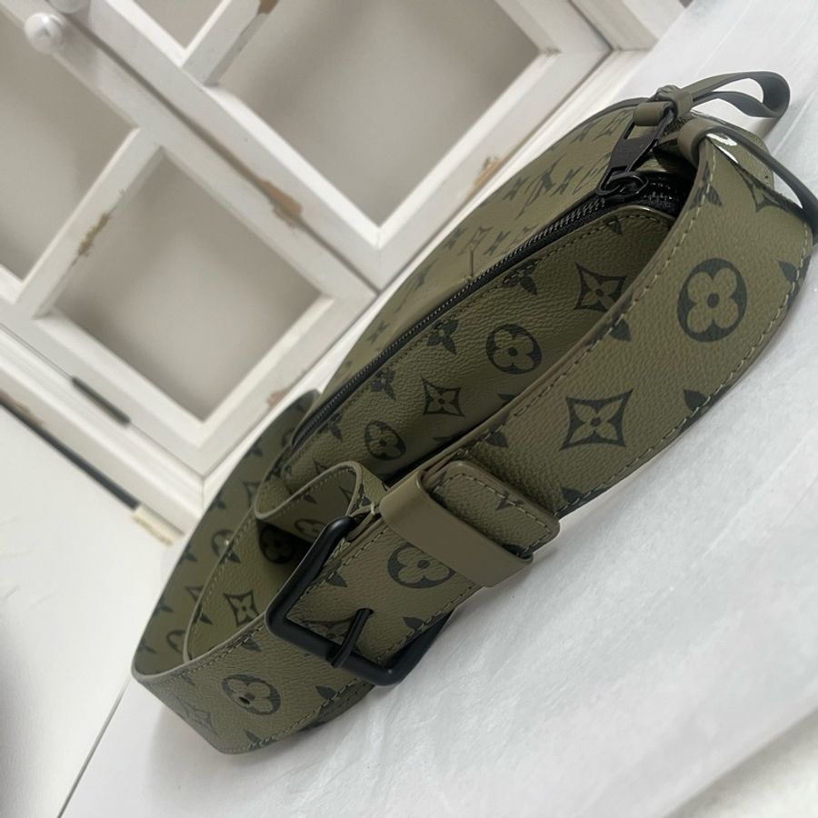 💚 LV路易威登 卡其綠月亮斜挎包 芯片款-6
