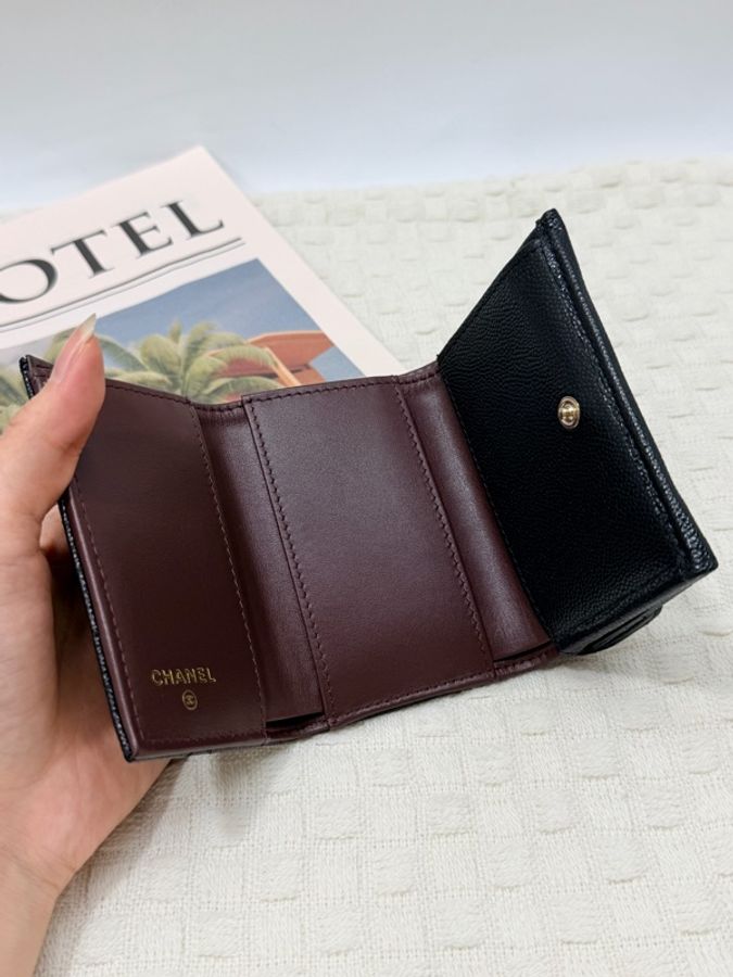 Chanel 黑金荔枝牛皮三折短夾-8