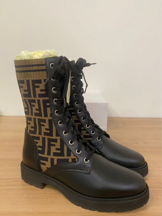 全新fendi 芬迪 短靴 老花馬丁靴38碼-2