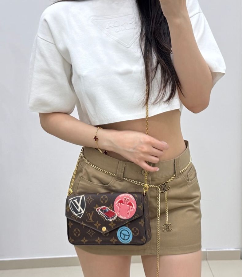 #LV限量必敗❤️#專櫃五萬多#徽章三合一 #特別款🌟 #現貨不用等⚡️ #率性時髦不撞包-0