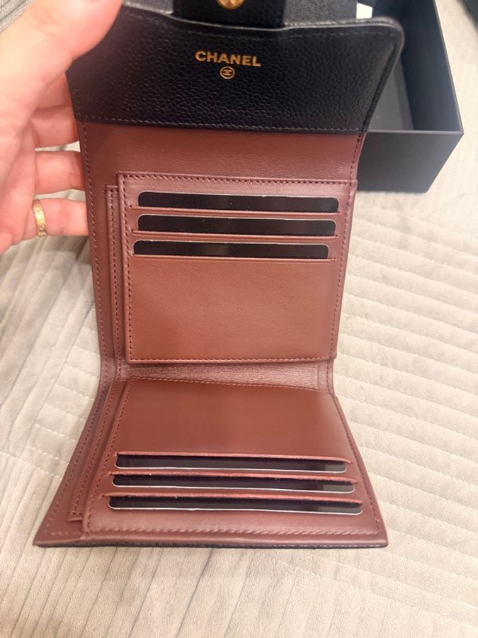 全新離櫃新品CHANEL短夾-1