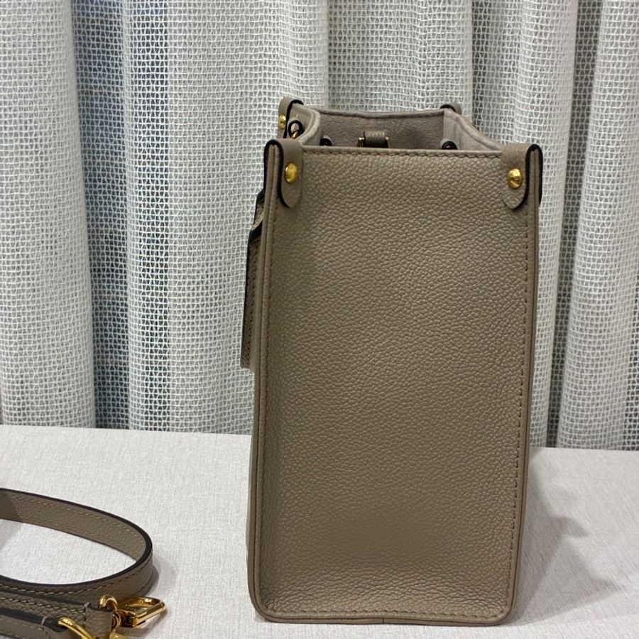 全新全配🤍✨#lv#on the go#大象灰#小號#2021購證#晶片款-6