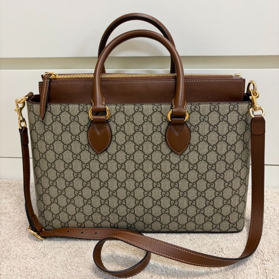 9.9成新僅家中試拿！GUCCI 古馳 779781 經典LOGO帆布皮革拉鍊手提斜背兩用包(棕色)-4