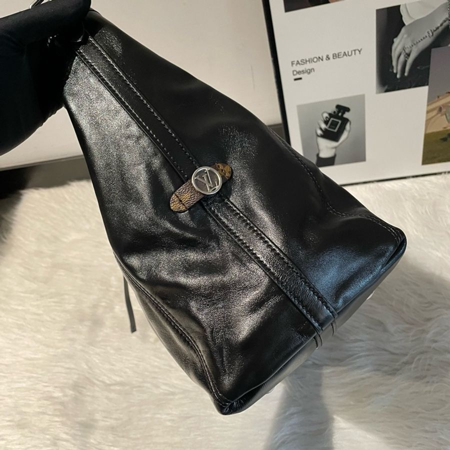 路易威登LV Carryall中號黑武士單肩包腋下包 芯片款-4