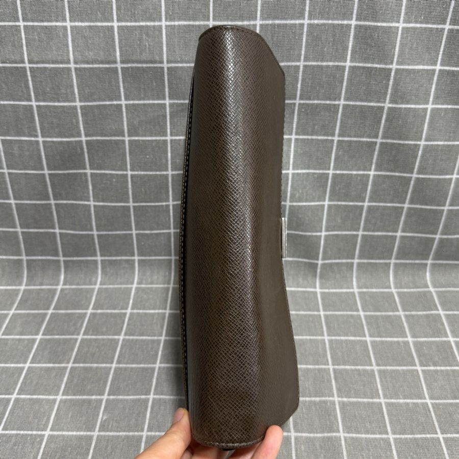Louis Vuitton 路易威登 男士手拿包 棕色十字紋牛皮-2