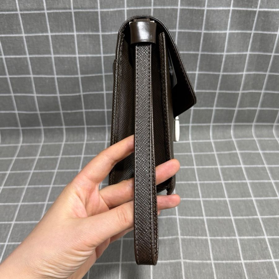 Louis Vuitton 路易威登 男士手拿包 棕色十字紋牛皮-6