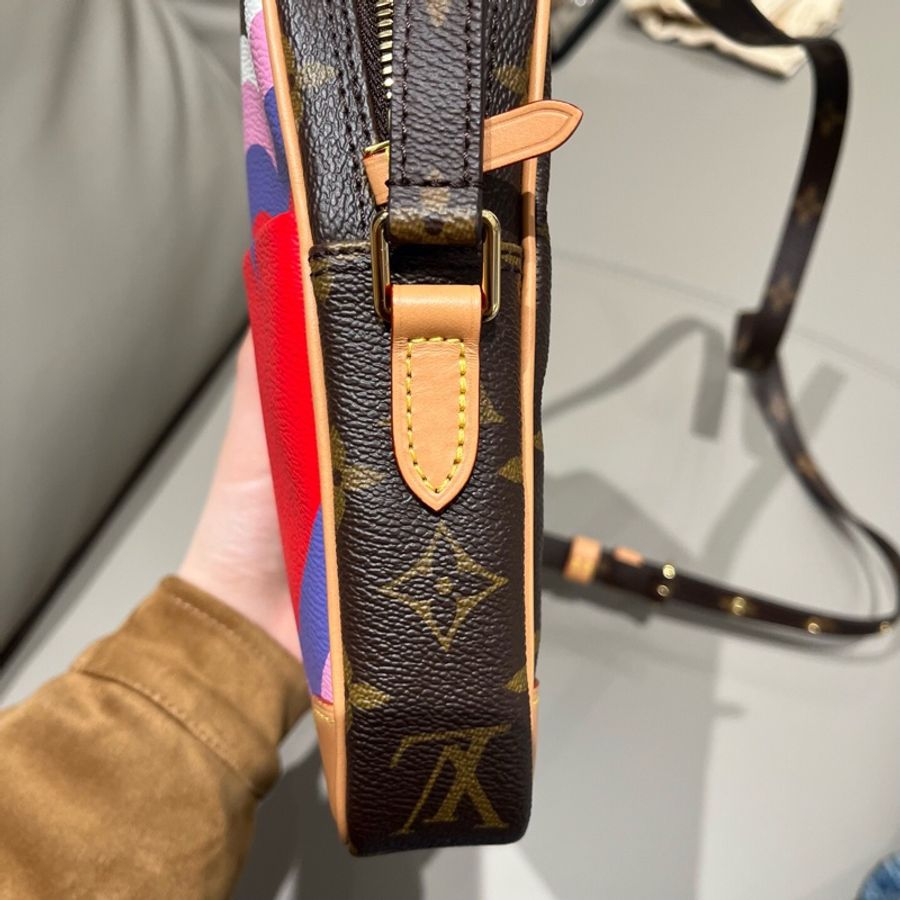 Louis Vuitton 路易威登 限量款game on雙子星愛心包-10