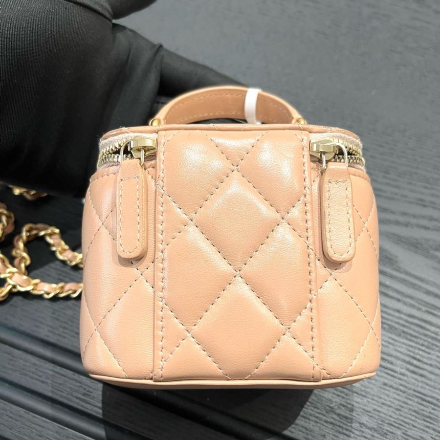 Chanel香奈兒21A 金扣mini盒子包 米色-1